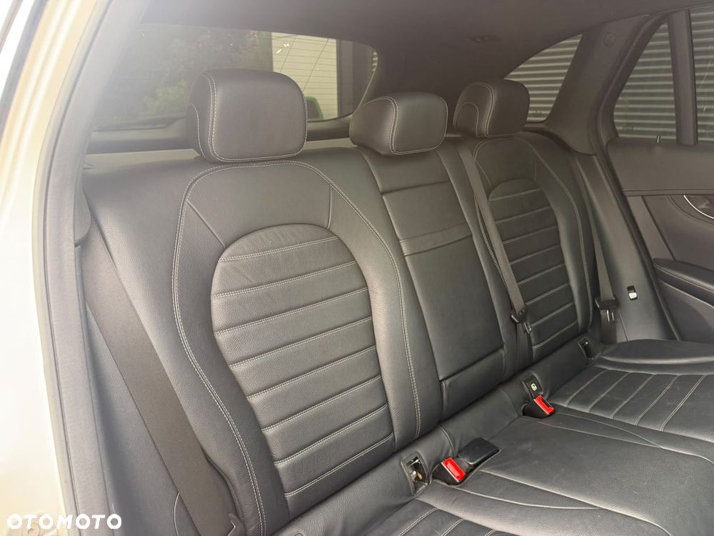 Mercedes-Benz GLC 220 d 4Matic 9G-TRONIC - 16