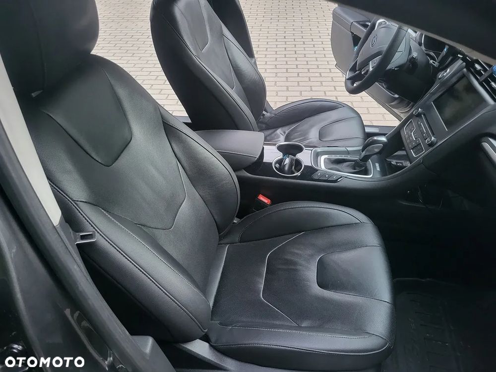 Ford Mondeo 2.0 TDCi Titanium PowerShift - 11