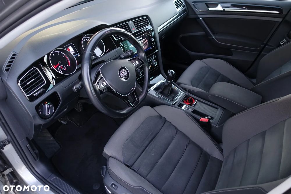 Volkswagen Golf Variant 1.5 TSI BMT Highline - 12