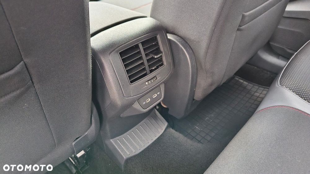 Volkswagen T-Roc - 34