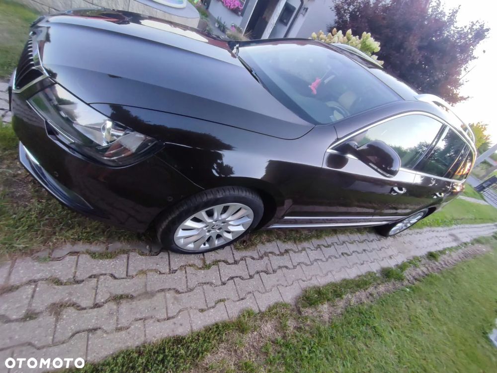 Skoda Superb 2.0 TDI Elegance DSG - 13