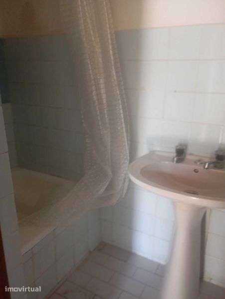 Casinha individual com 1 quarto, sala, cozinha e casa banho. - Grande imagem: 4/4