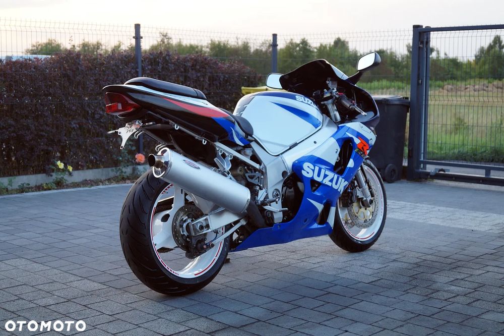 Suzuki GSX-R - 10