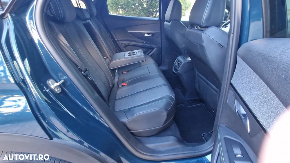 Peugeot 3008 PHEV 300 EAT8 4X4 Allure Pack - 29