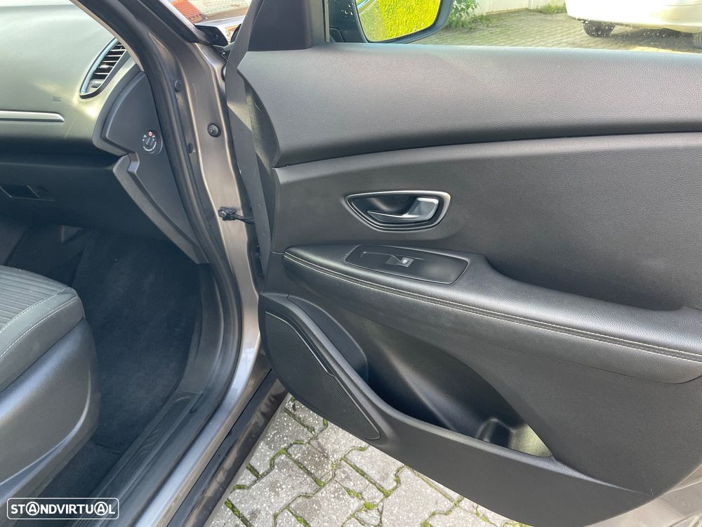 Renault Grand Scénic ENERGY dCi 110 EXPERIENCE - 34