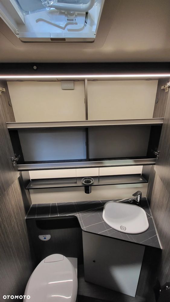 McLOUIS Nevis 879 - 5 osobowy - 30