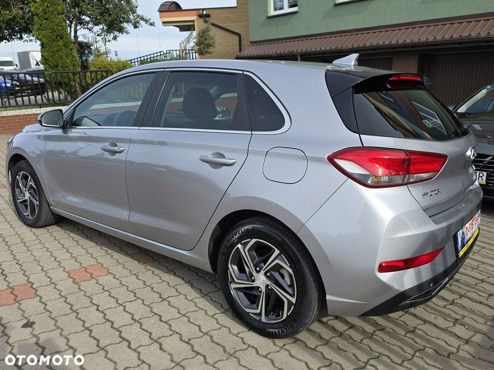 Hyundai i30 1.5 DPI Smart - 14