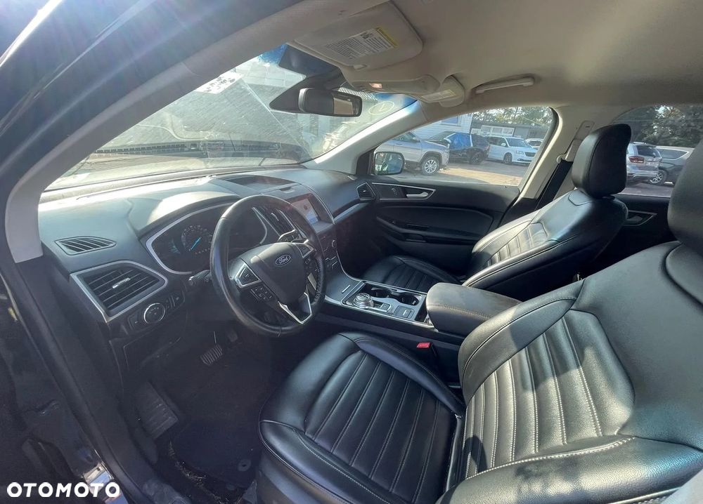 Ford Edge - 11