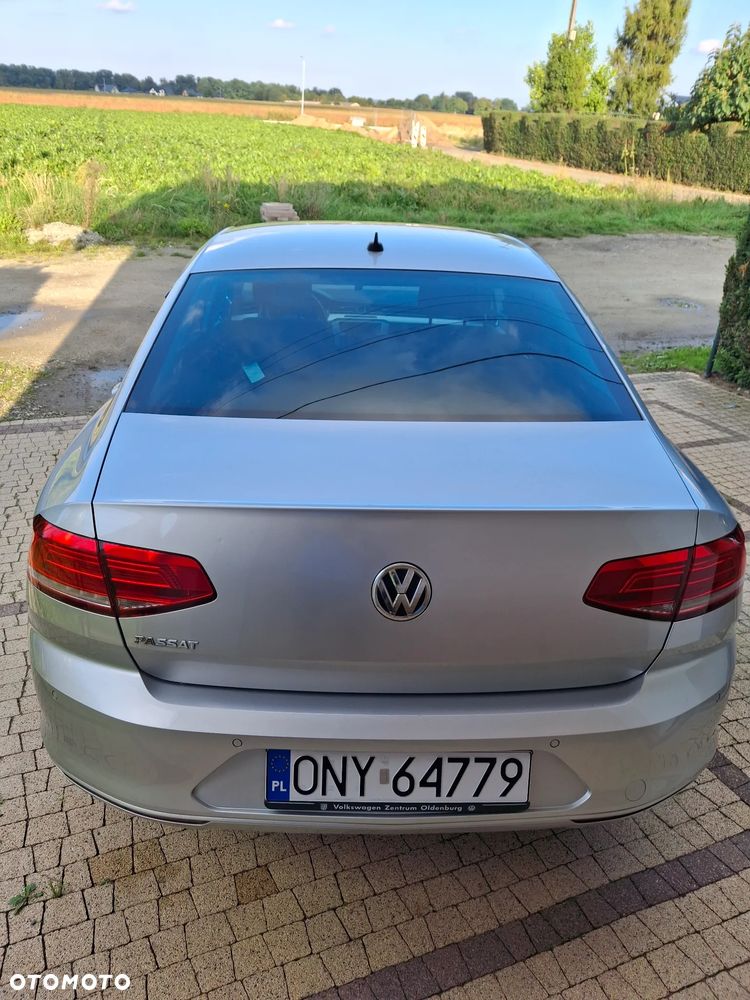 Volkswagen Passat 2.0 TDI (BlueMotion Technology) Trendline - 6