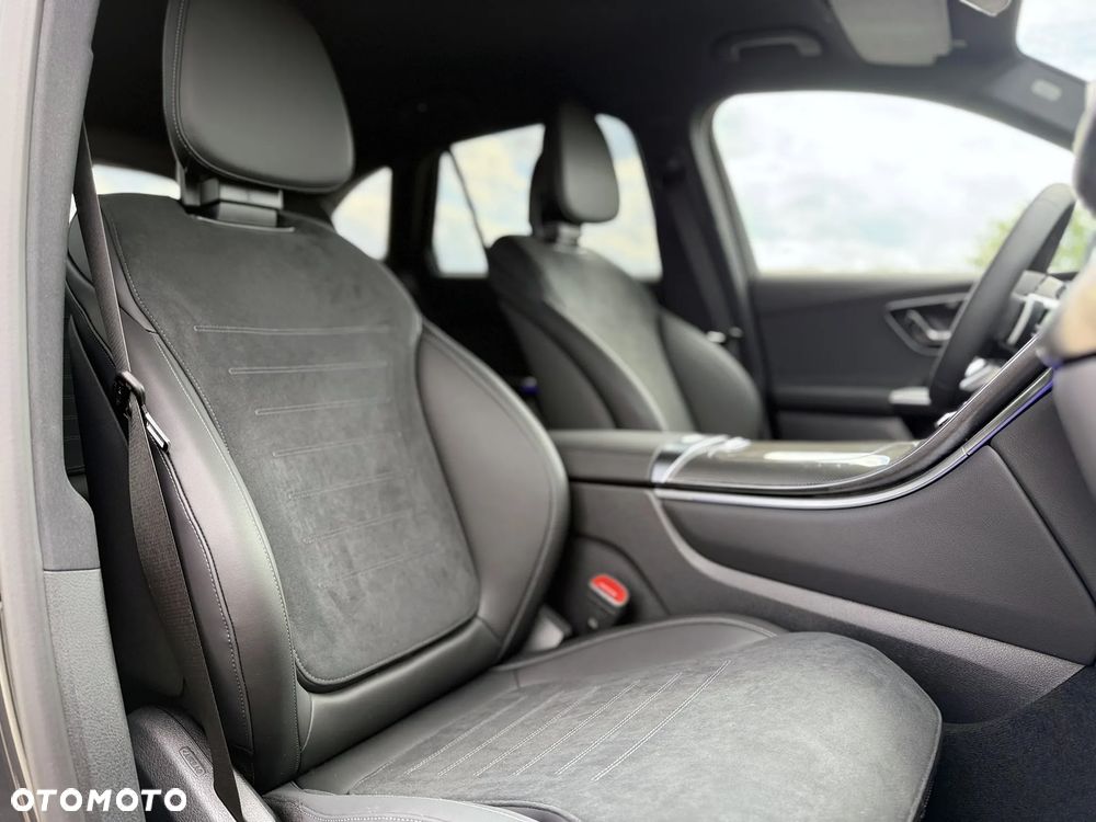 Mercedes-Benz GLC - 22