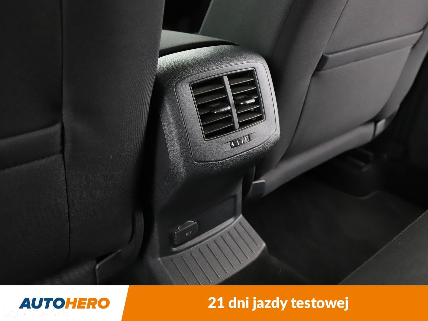 Volkswagen T-Roc - 34