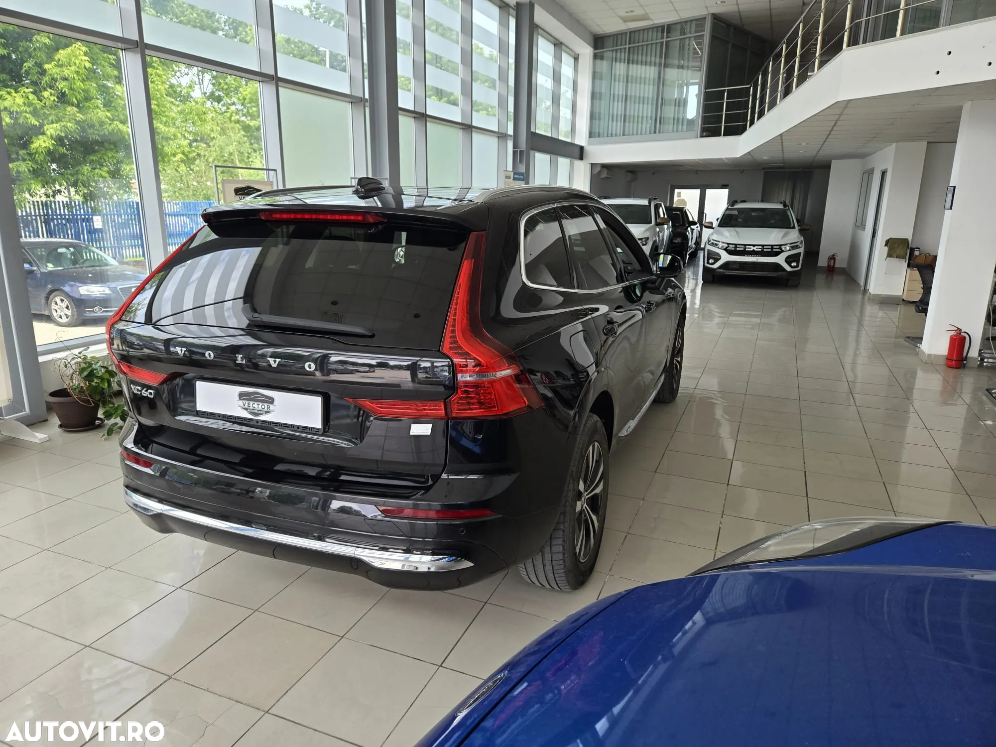 Volvo XC 60 Recharge T6 AWD AT Core - 12