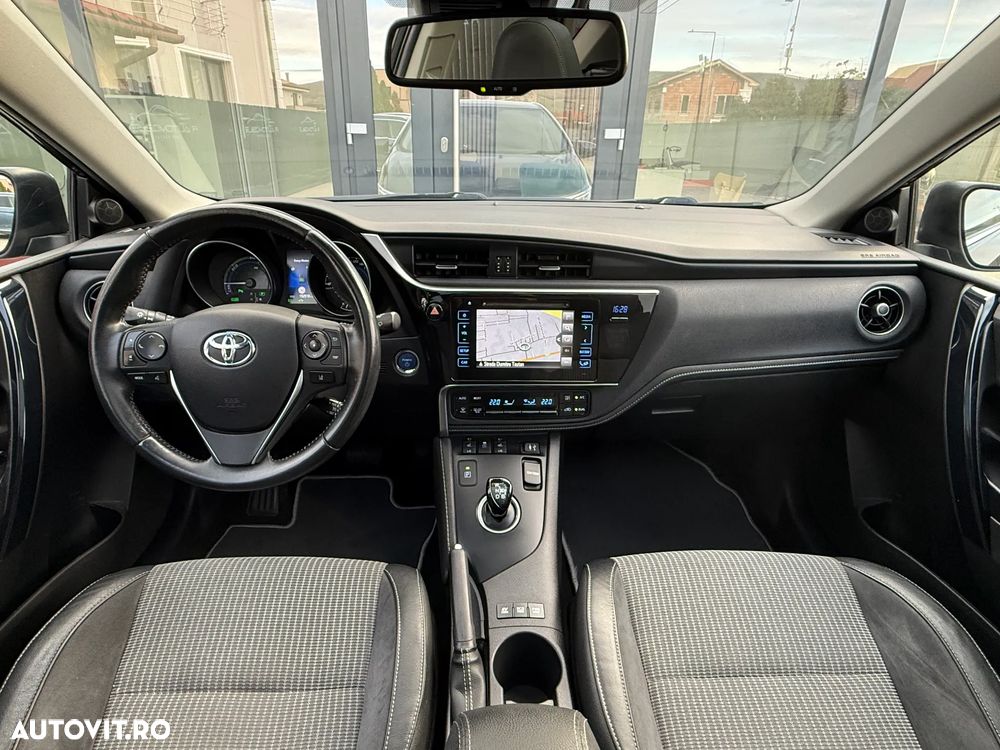 Toyota Auris 1.8 L VVT-i Hybrid Sol + - 9