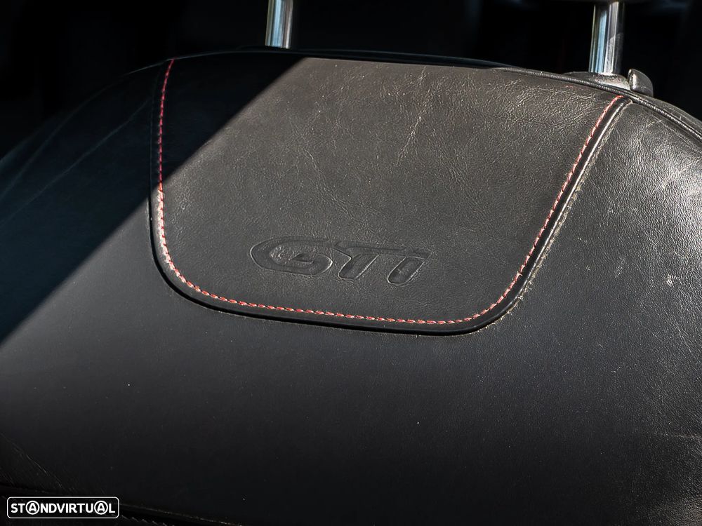 Peugeot 208 GTI 200 THP - 15