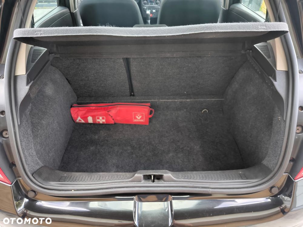 Renault Clio 1.2 16V Dynamique - 9