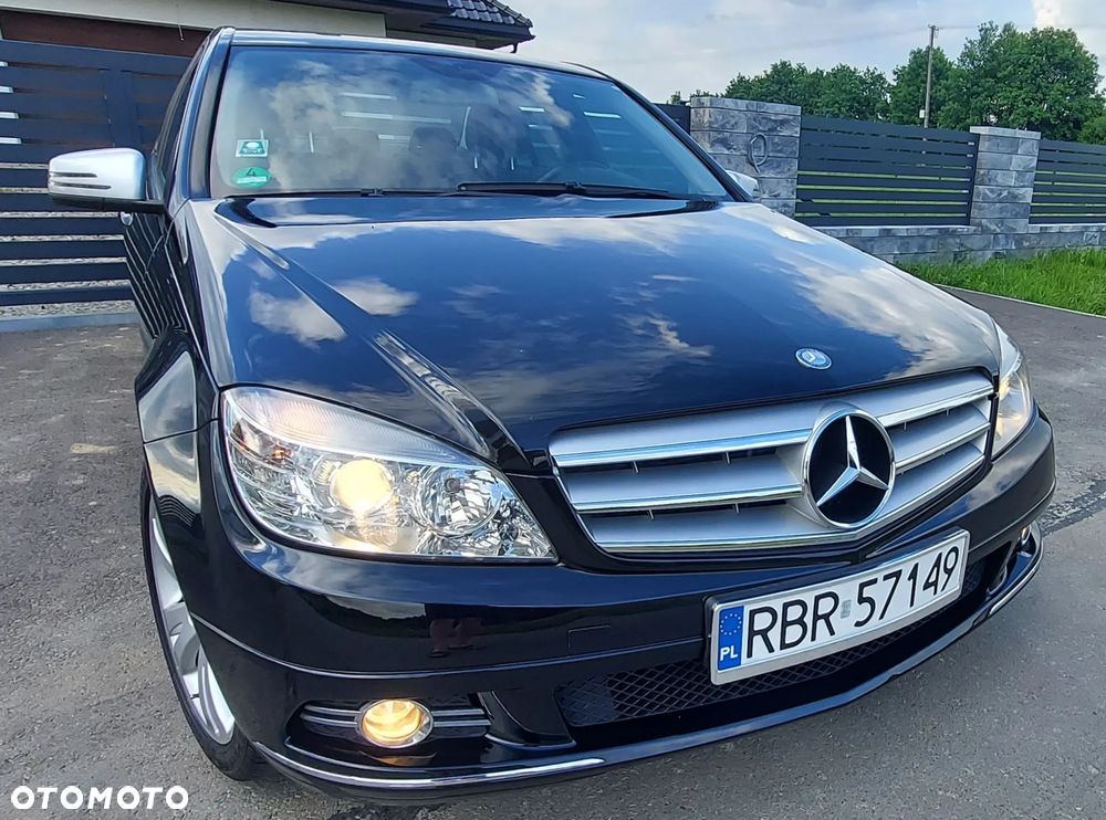 Mercedes-Benz Klasa C 200 CGI Automatik BlueEFFICIENCY Avantgarde - 1