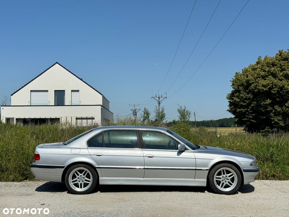 BMW Seria 7 740i - 9