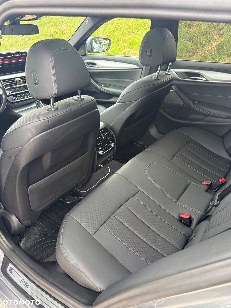 BMW Seria 5 520d xDrive - 19