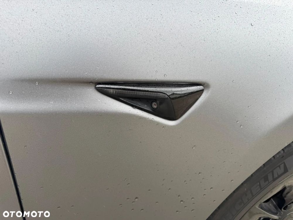 Tesla Model S Long Range Plus - 12