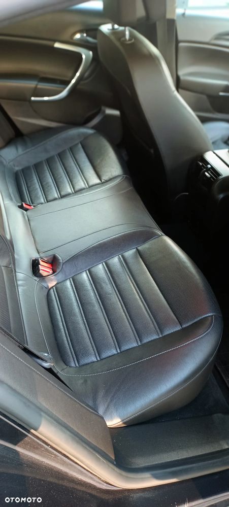 Opel Insignia 2.0 CDTI - 11