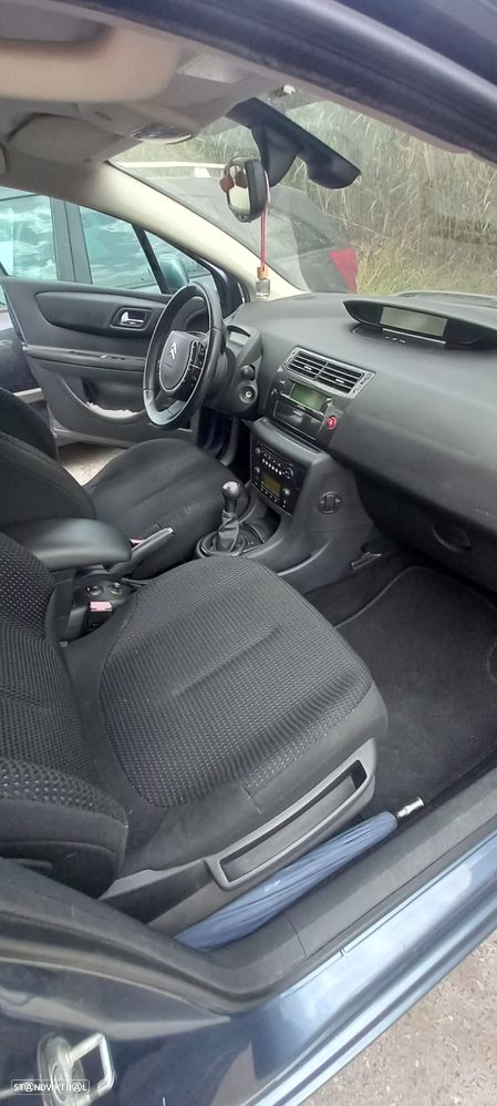 Citroën C4 1.4 16V SX - 7