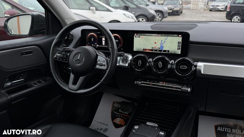 Mercedes-Benz GLB - 14