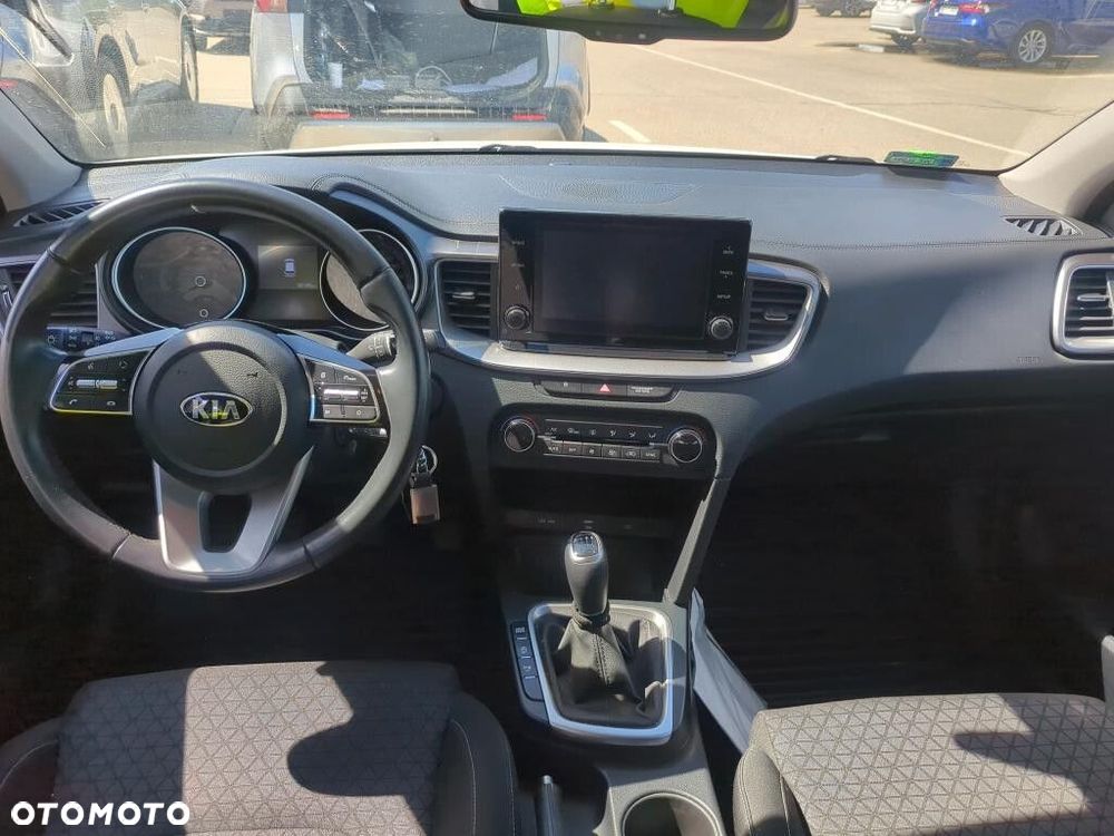 Kia Ceed - 6