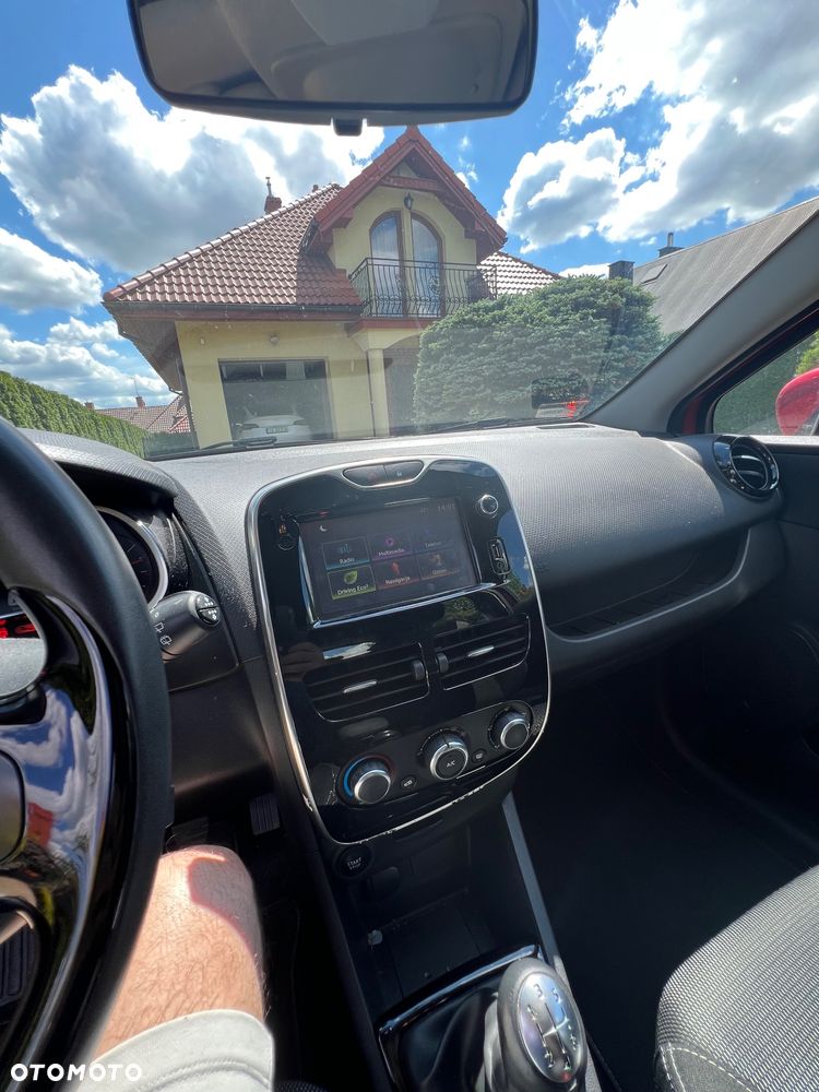 Renault Clio - 24