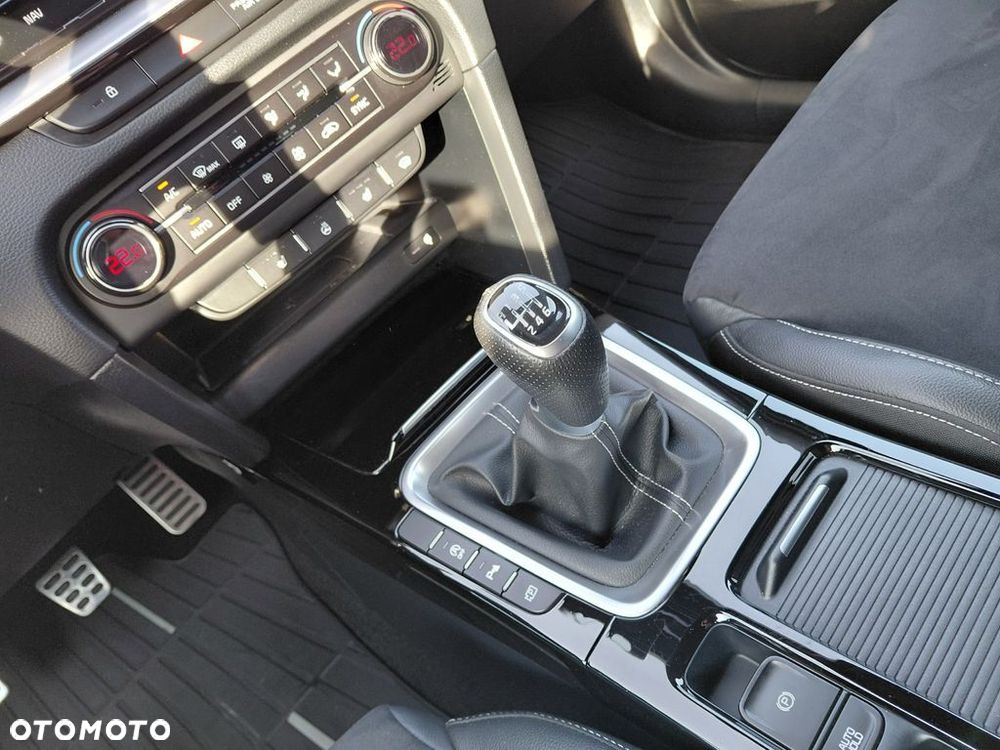 Kia ProCeed 1.5 T-GDI GT Line - 18