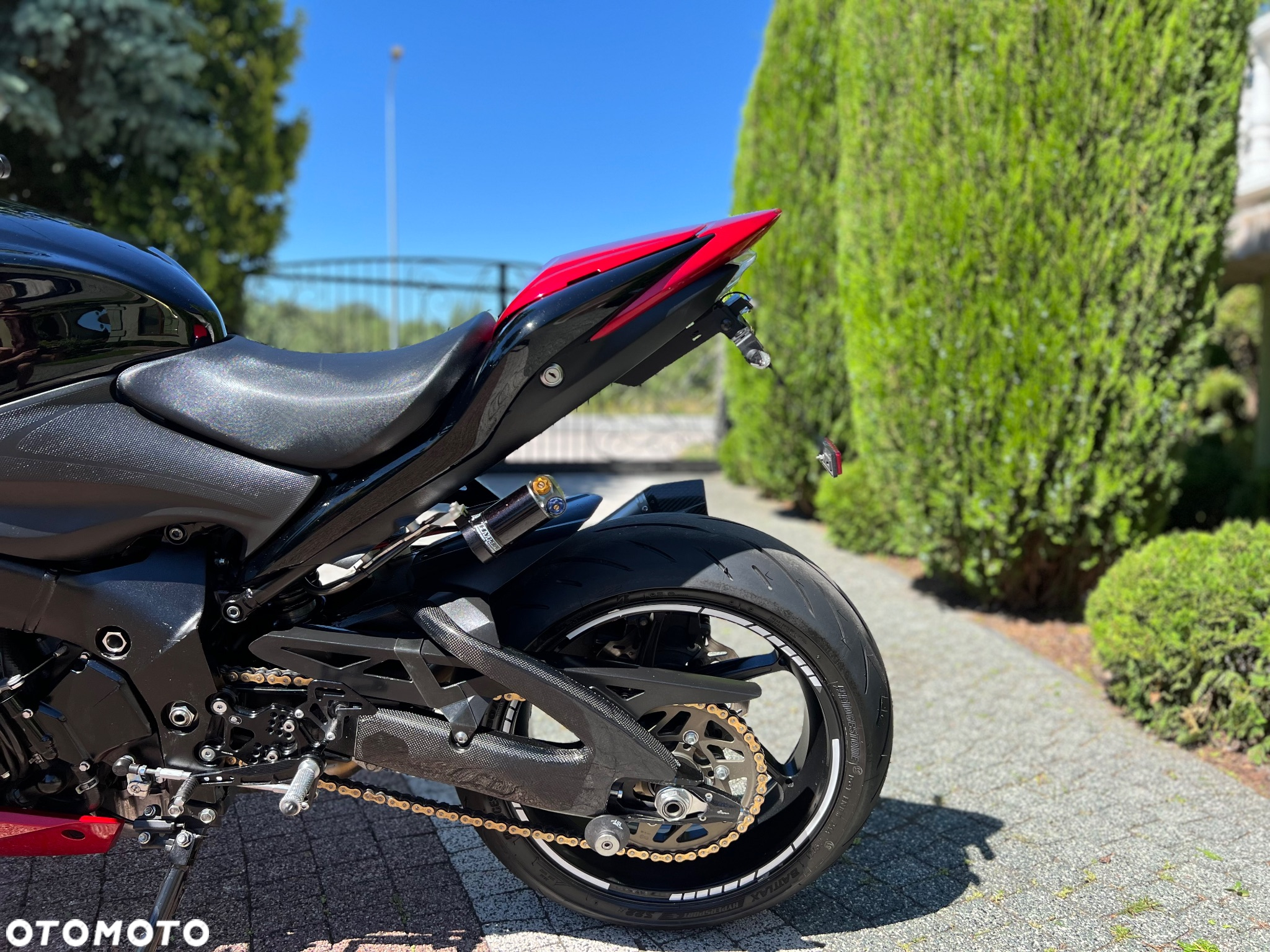 Suzuki GSX - 23