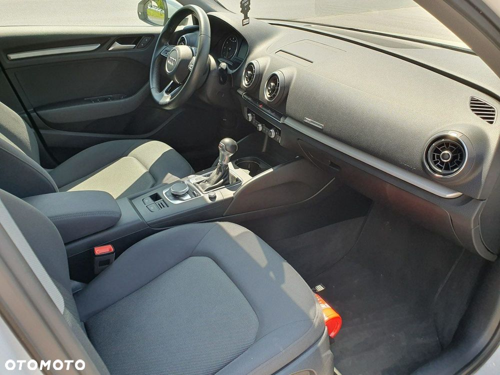 Audi A3 Sportback 1.5 TFSI S tronic - 16