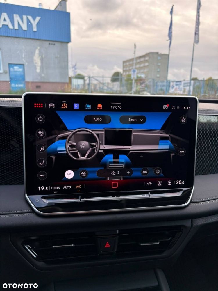 Volkswagen Tiguan 1.5 eTSI Life Plus DSG - 25