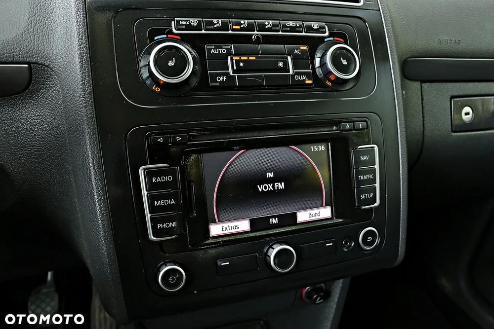 Volkswagen Touran 1.6 TDI DPF STYLE - 33
