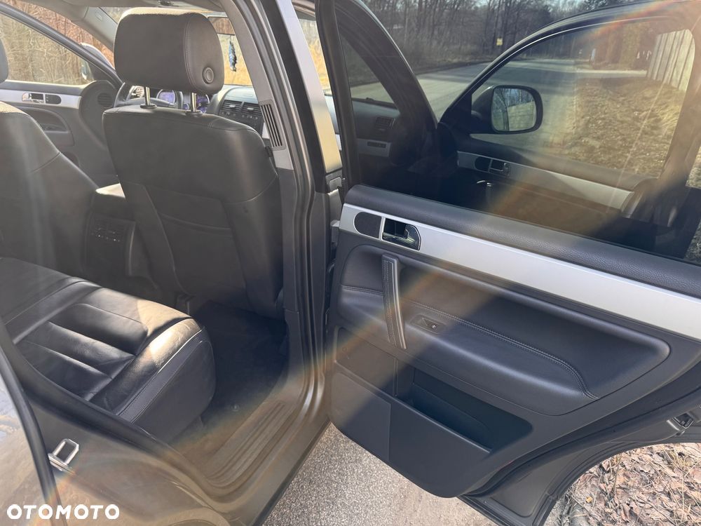 Volkswagen Touareg - 11