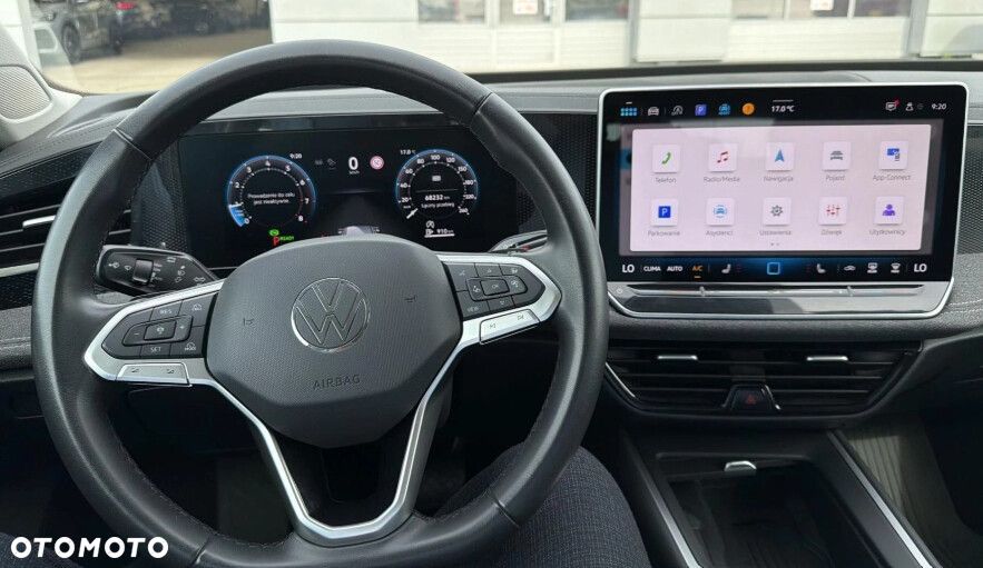 Volkswagen Passat - 4