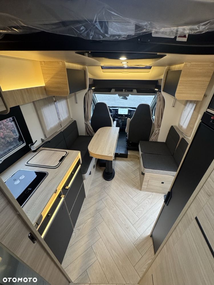 Ford Chausson 797 Titanium Ultimate - 19