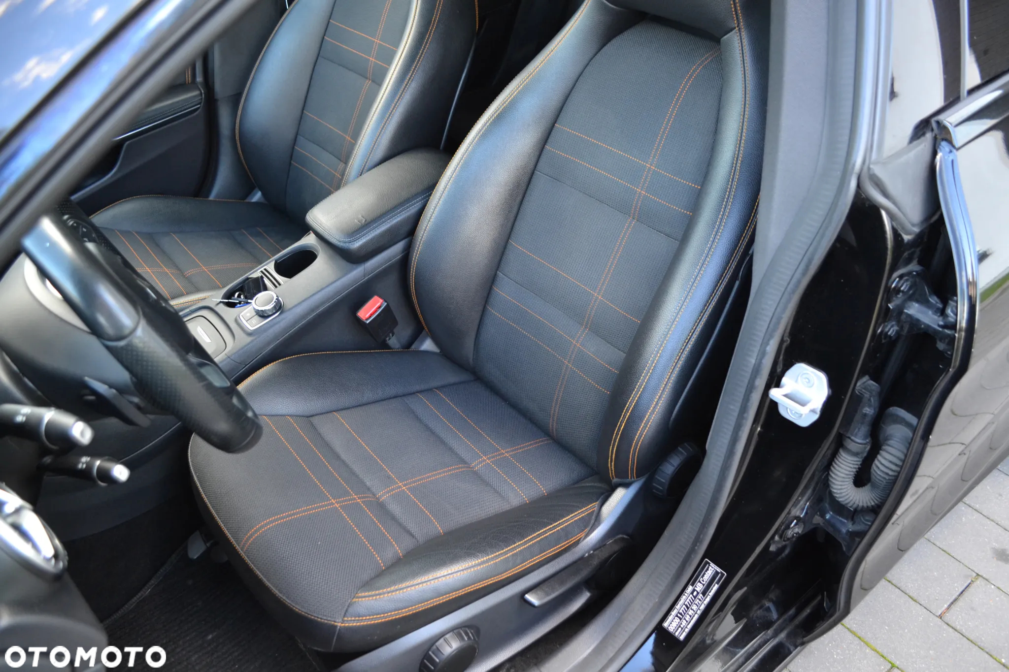 Mercedes-Benz CLA 200 7G-DCT AMG Line - 26