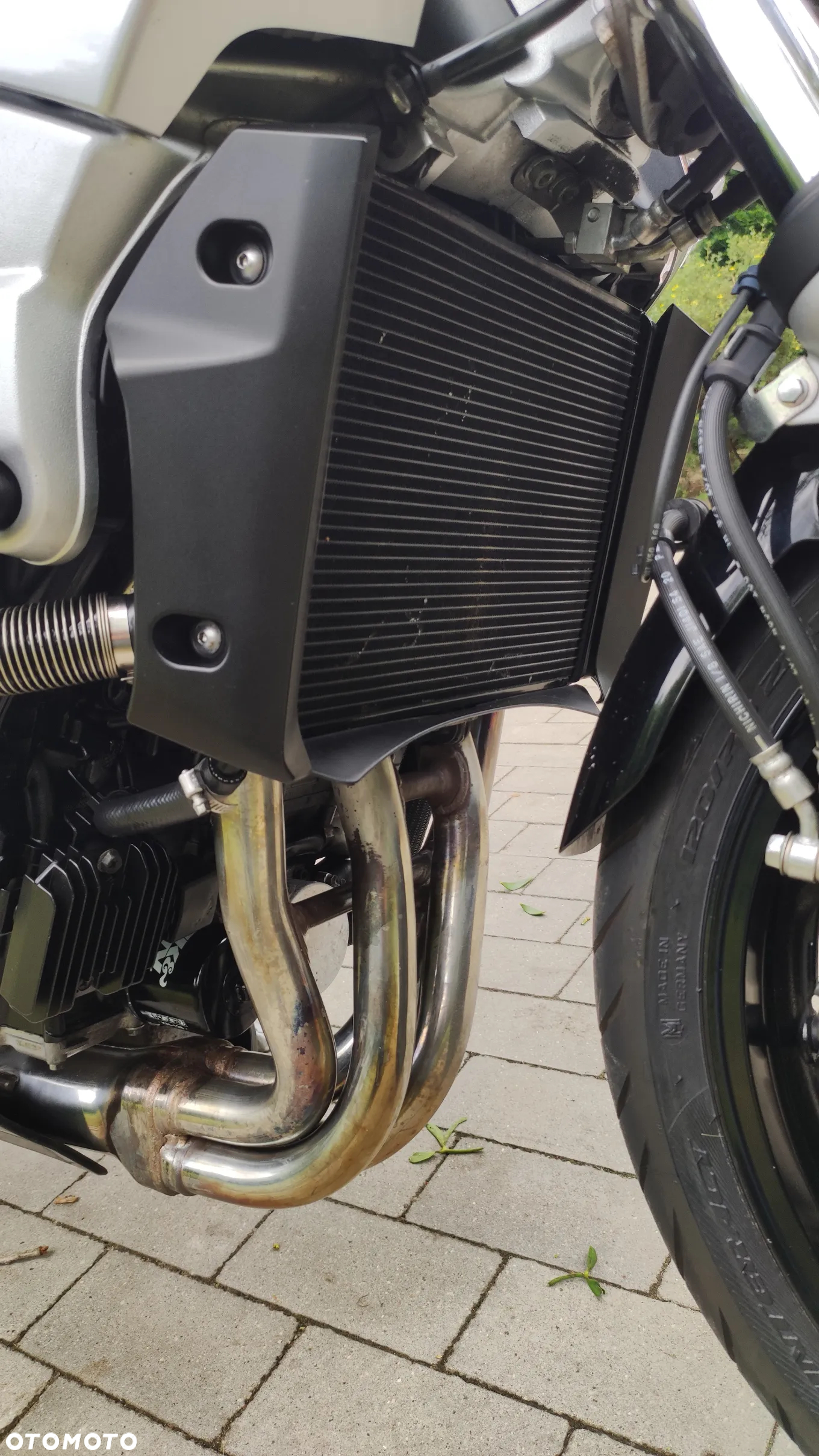 Suzuki GSR - 21