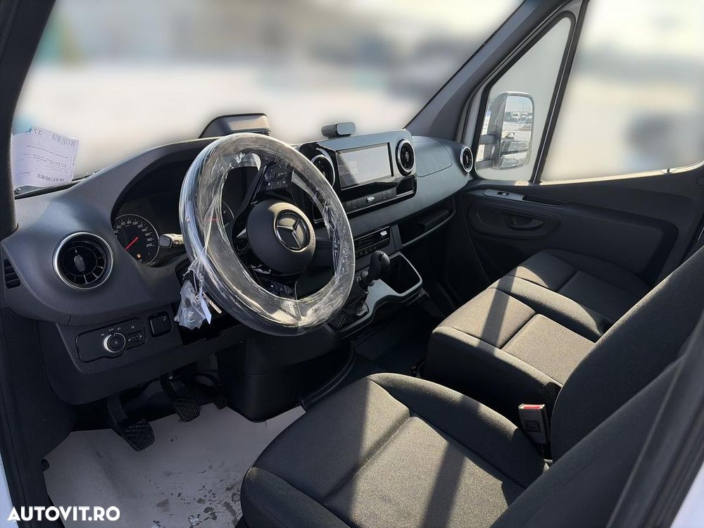 Mercedes-Benz Sprinter 517 - 9