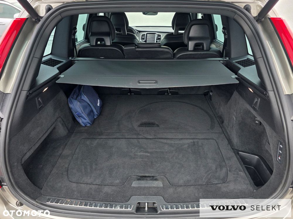 Volvo XC 90 - 18