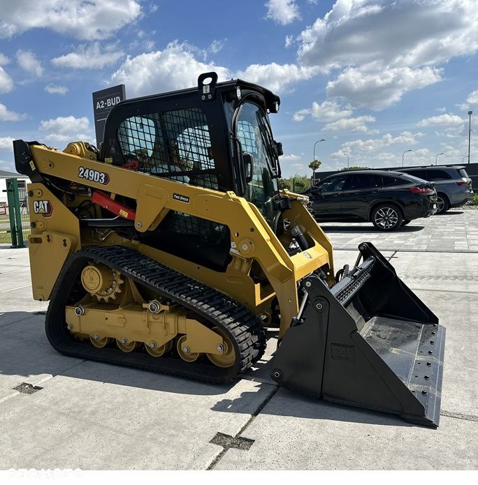 Caterpillar 249D3 - 5