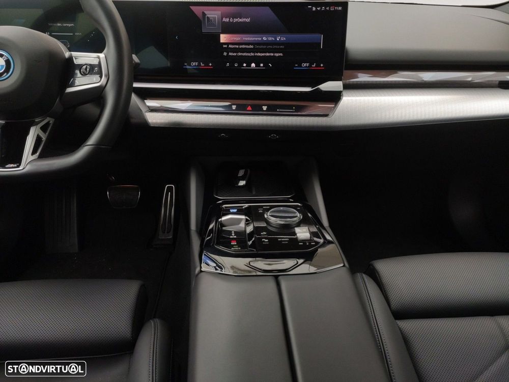 BMW i5 eDrive40 Pack Desportivo M - 11