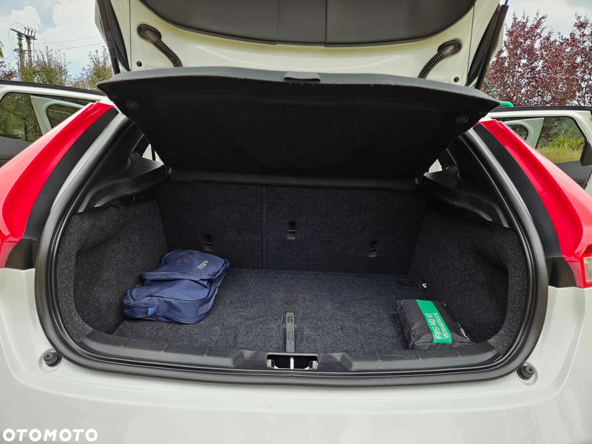 Volvo V40 T3 Kinetic - 24