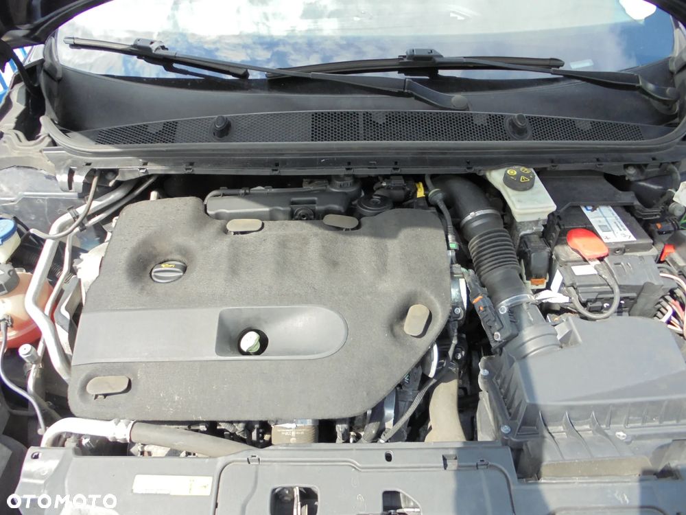 Peugeot 308 SW BlueHDi 150 Automatik Stop & Start Allure - 24