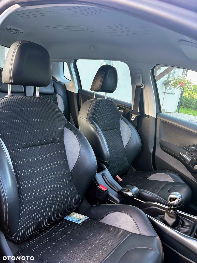 Peugeot 2008 1.6 e-HDi Allure S&S - 8