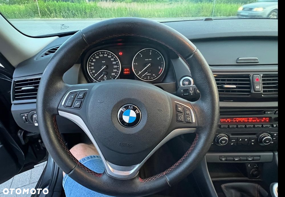 BMW X1 sDrive18d Sport Line - 9