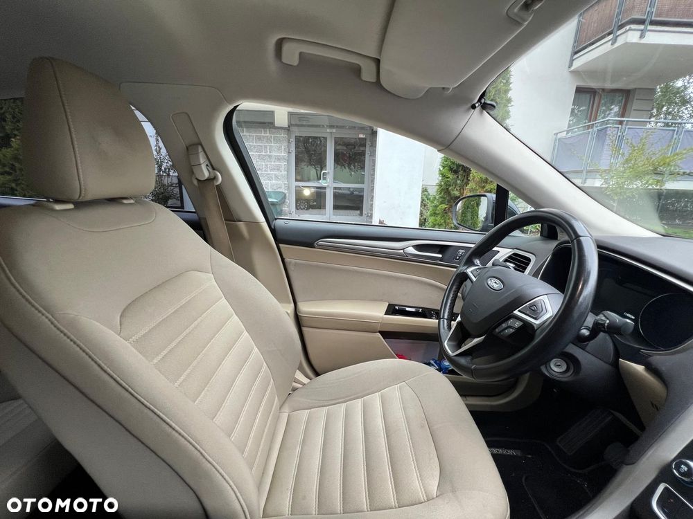 Ford Mondeo - 22