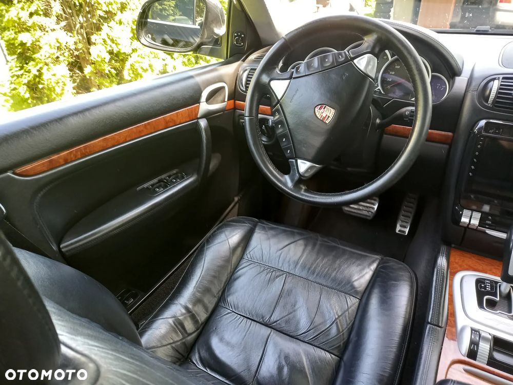 Porsche Cayenne - 17