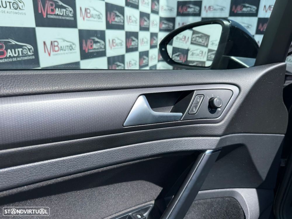 VW Golf 2.0 TDI Highline - 17