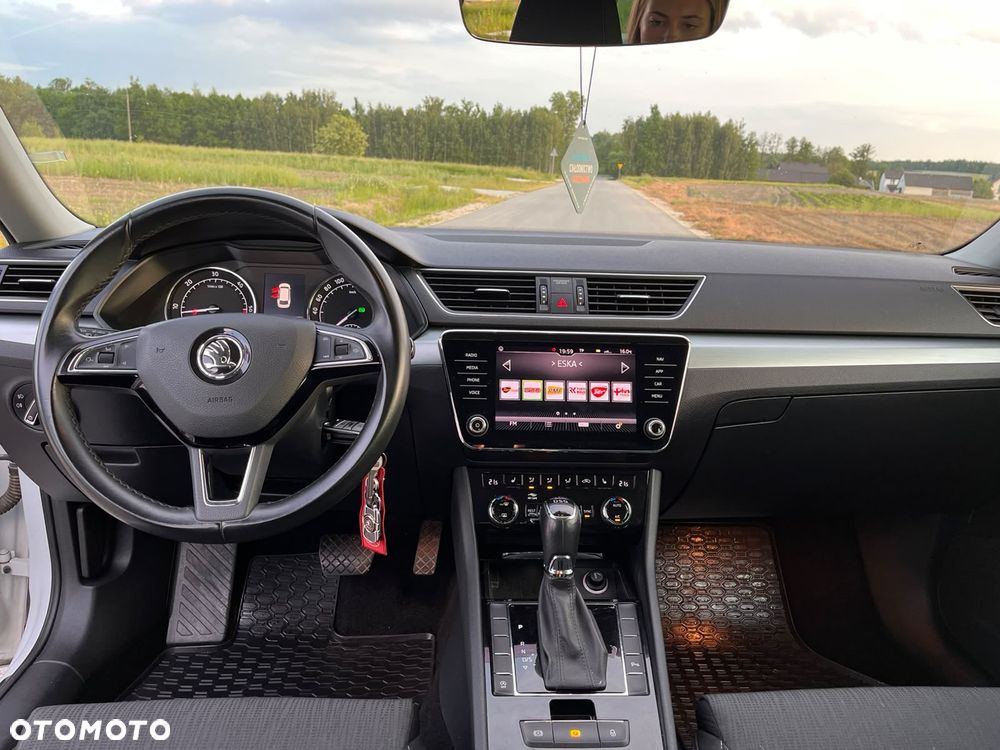 Skoda Superb 1.6 TDI DSG Active - 21
